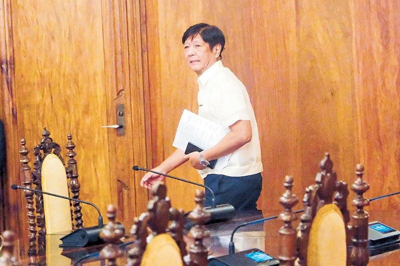 Cabinet reset: Marcos orders courtesy resignations
